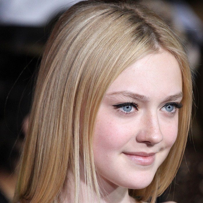 Dakota Fanning at the Los Angeles Premiere of 'The Twilight Saga: New Moon' held at Mann Village and Bruin Theater in Westwood on November 16, 2009
