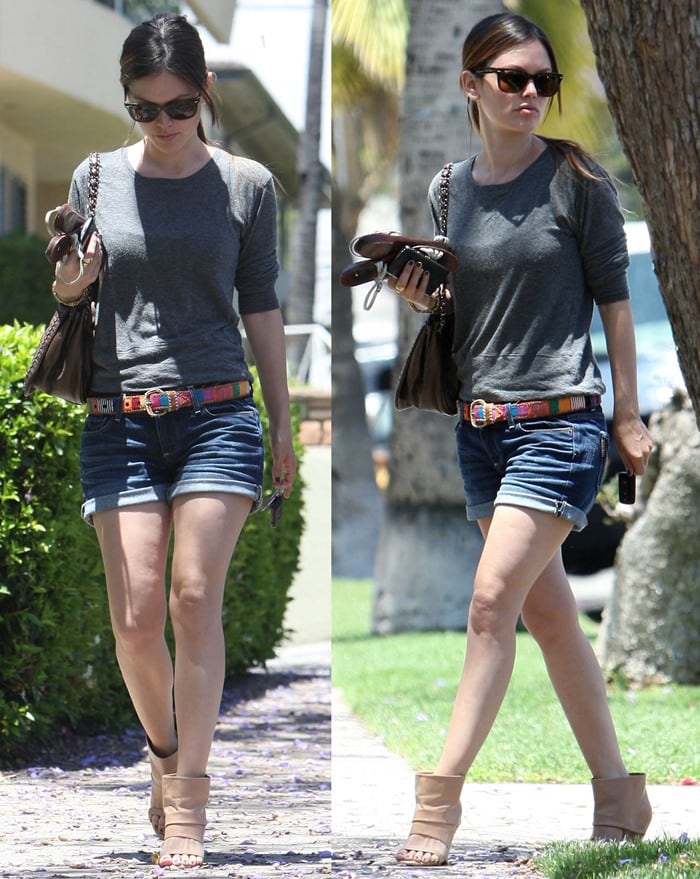 Rachel Bilson goes to a friend's place in Hollywood wearing denim shorts, May 30, 2010
