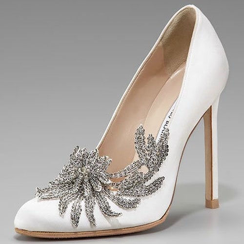 Bella Swan's wedding shoes are these Manolo Blahnik satin pumps aptly named "Swan"