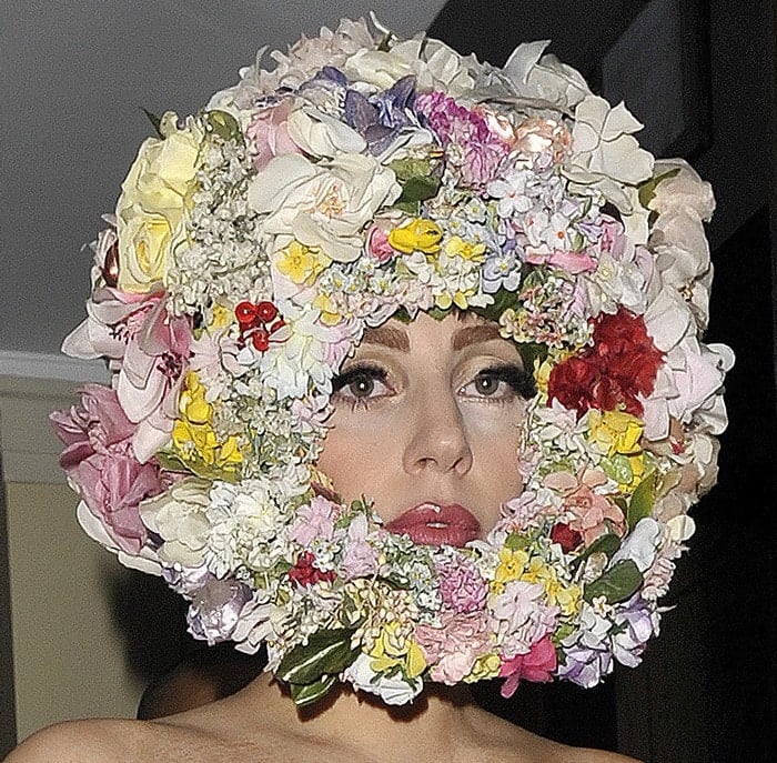 Lady Gaga's headpiece made of flowers