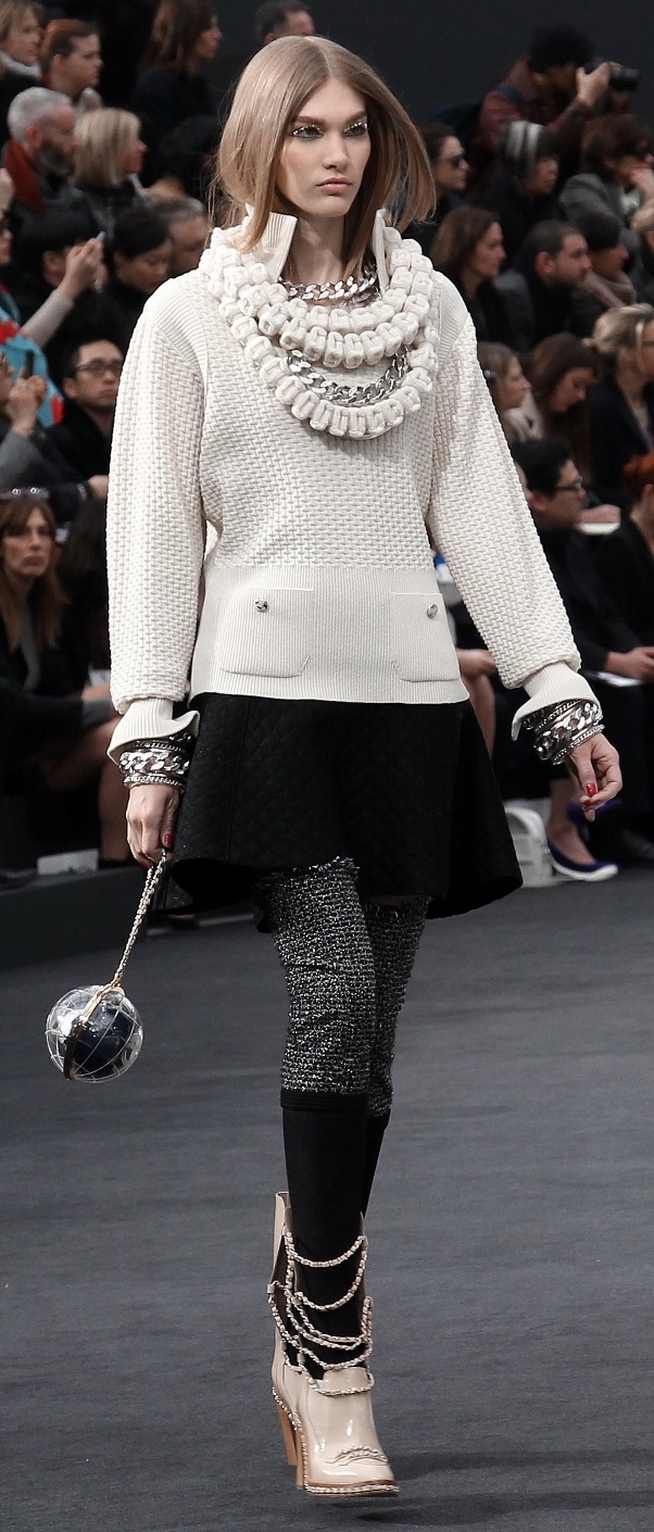 Paris Fashion Week - Chanel - Catwalk