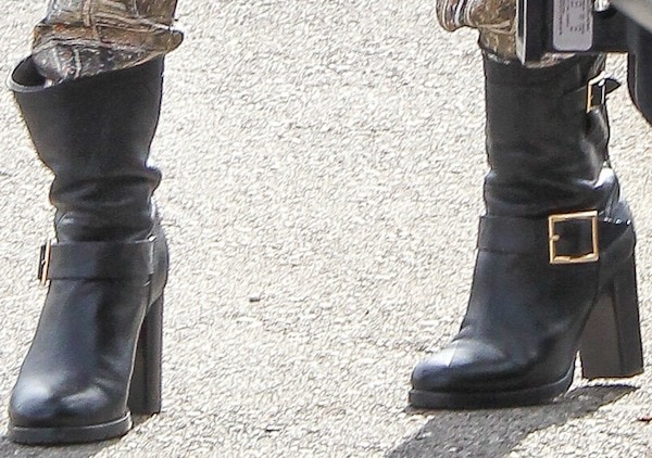 Jessica Alba wearing biker boots from Jimmy Choo 