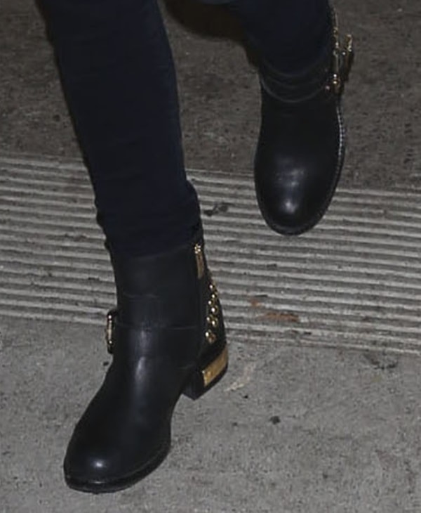 Anna Kendrick's favorite black boots