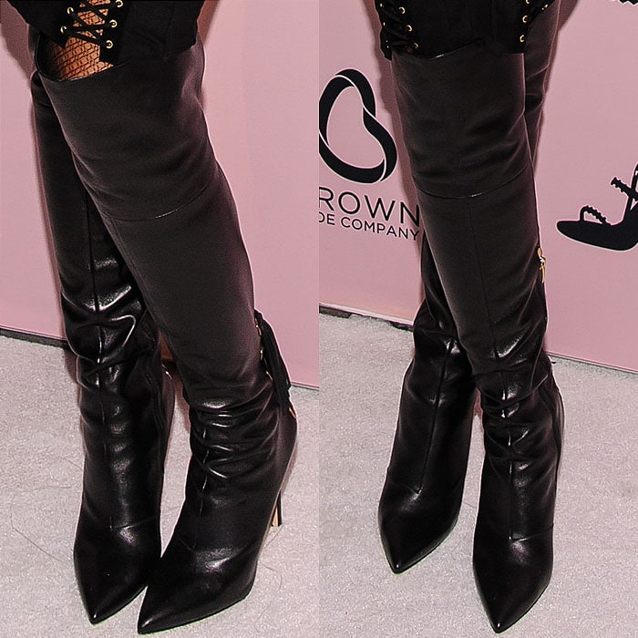 Jennifer Hudson black knee high boots