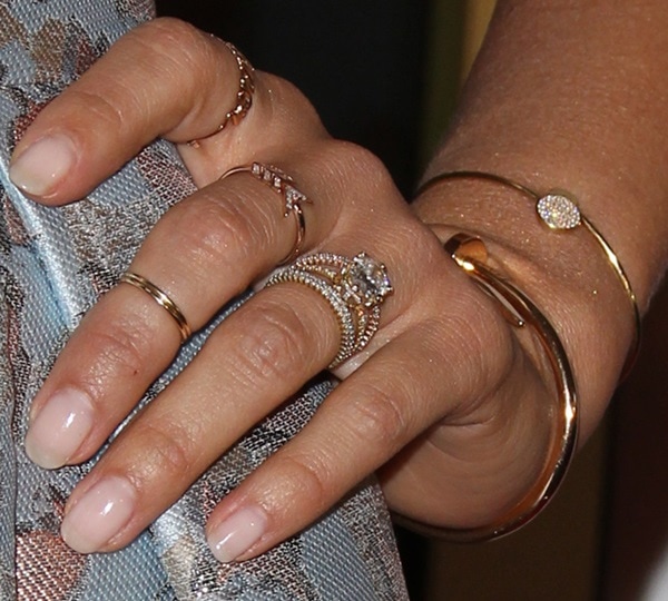 Jessica Alba showing off her EF Collection rings