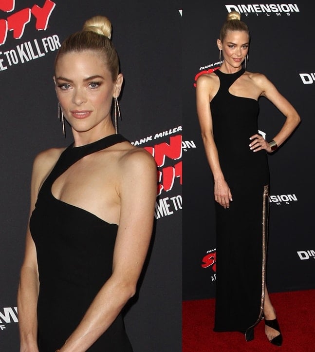 Jaime King looking fierce in her Versace dress and Monique Lhuillier mules at the premiere of 'Sin City: A Dame to Kill For' in Los Angeles on August 19, 2014