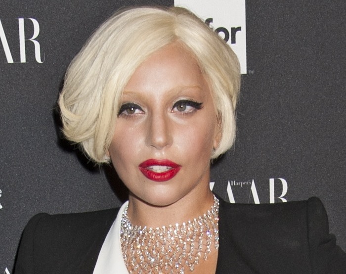 Lady Gaga's shimmering silver necklace