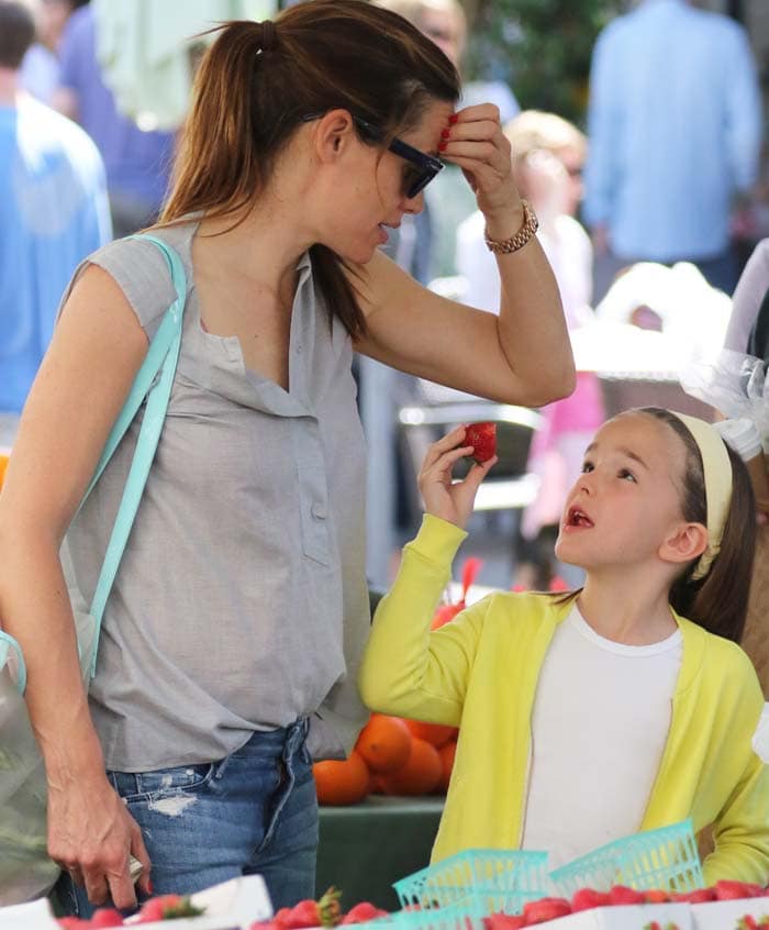 Jennifer Garner takes her daughter Seraphina with her as the two enjoys some lovely mother-daughter quality time