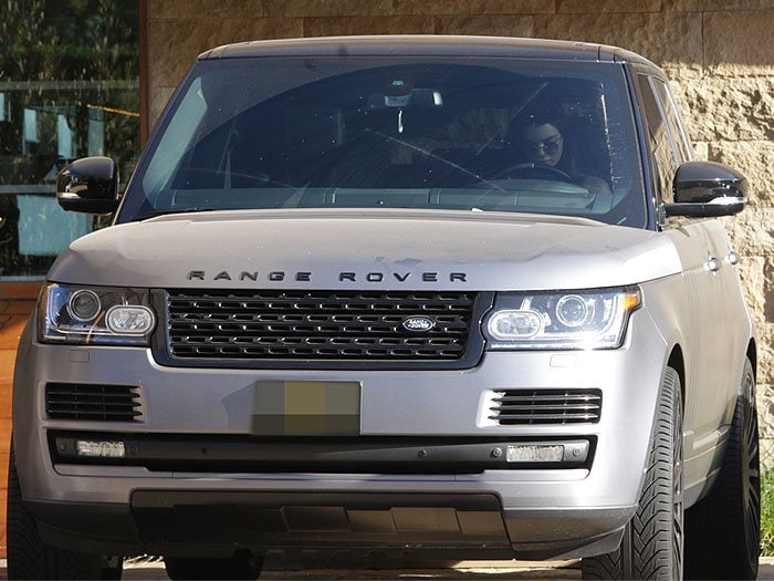 Kendall Jenner vinyl steel Range Rover