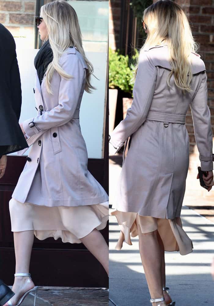 J.Law strutted out of her hotel in the Burberry "Sandringham" cashmere coat in pale orchid