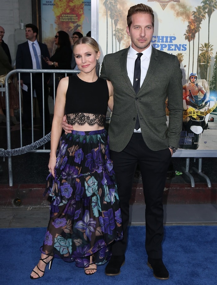 Kristen Bell with Ryan Hansen at the premiere of “Chips”