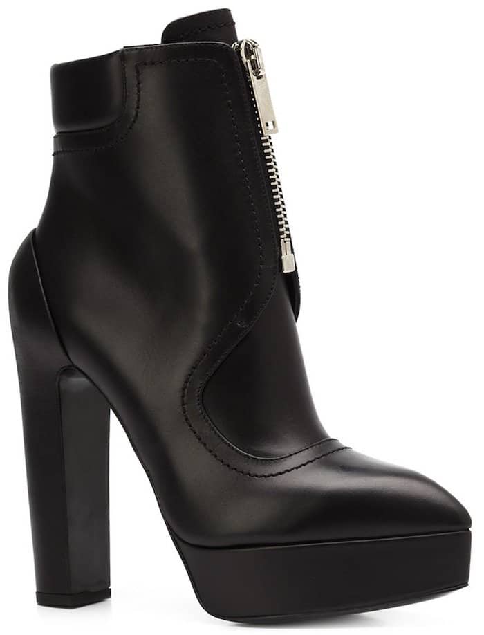 Vera Wang high-heeled zip boots