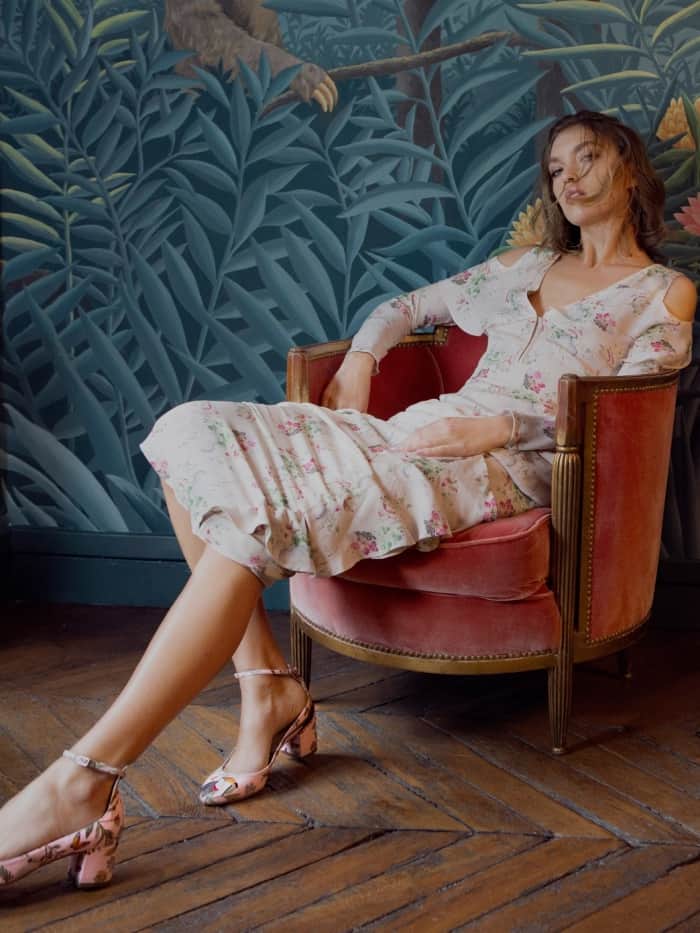 Arizona Muse wearing the Aquazzura for de Gournay embroidered pumps with Vilshenko’s “Bonita” floral-print silk-georgette gown