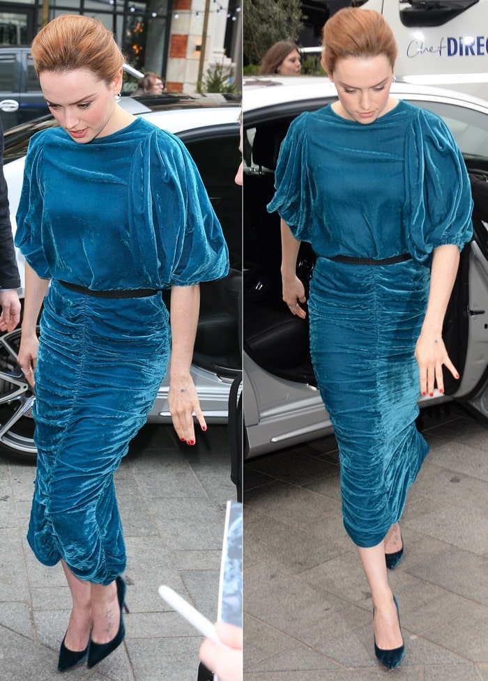 Daisy Ridley's teal velvet dress from the Antonio Marras Fall 2017 RTW collection