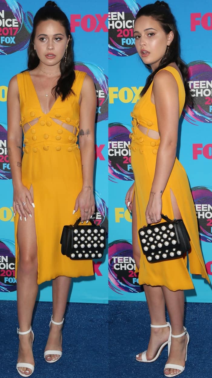Bea Miller wearing a Muehleder dress and Schutz "Enida" sandals at the 2017 Teen Choice Awards