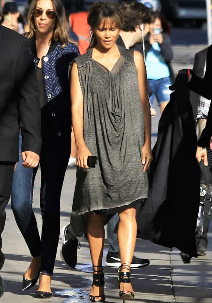 Halle arrives in a different outfit before changing for "Jimmy Kimmel Live!"
