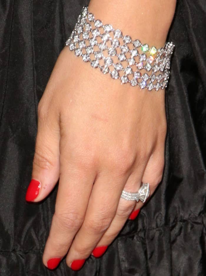 Serious diamonds: Natalie wore jewelry from Van Cleef & Arpels