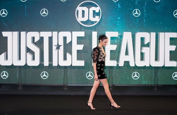 Gal reprises her role as Wonder Woman in "Justice League"