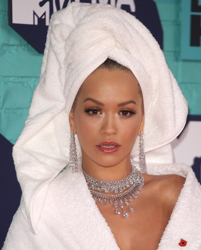 Rita Ora wearing a Palomo Spain Spring 2018 robe on the 2017 MTV EMAs red carpet at The SSE Arena in Wembley in London, England, on November 12, 2017