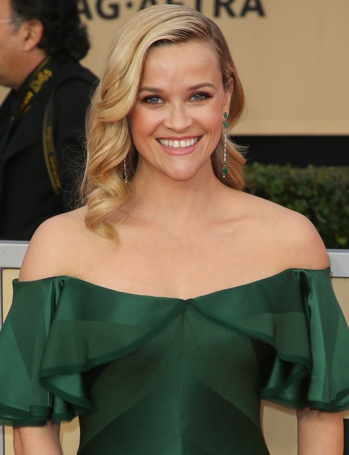 Reese Witherspoon wearing an off-the-shoulder Zac Posen gown at the 2018 Screen Actors Guild Awards at the Shrine Auditorium in Los Angeles on January 21, 2018