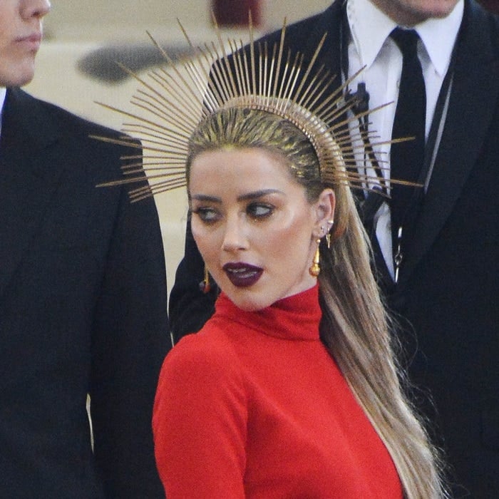 Amber Heard rocked a golden halo made out of zip ties