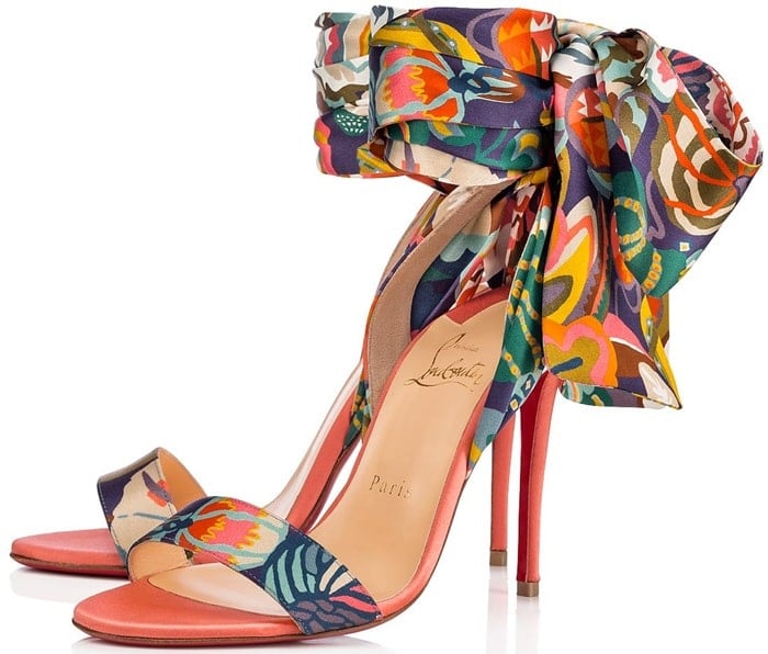 This sandal is a show of refined elegance with a magnificent satin ankle scarf