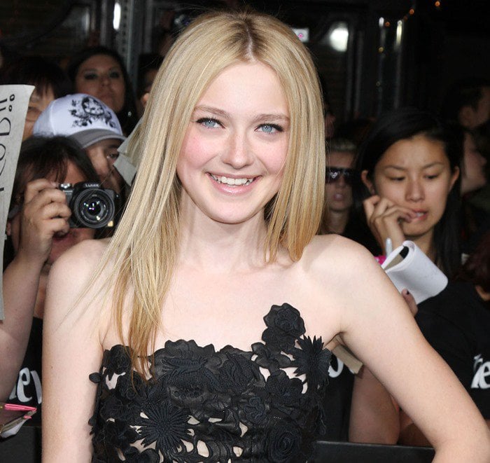 Dakota Fanning outshone everyone else in a Valentino strapless black dress