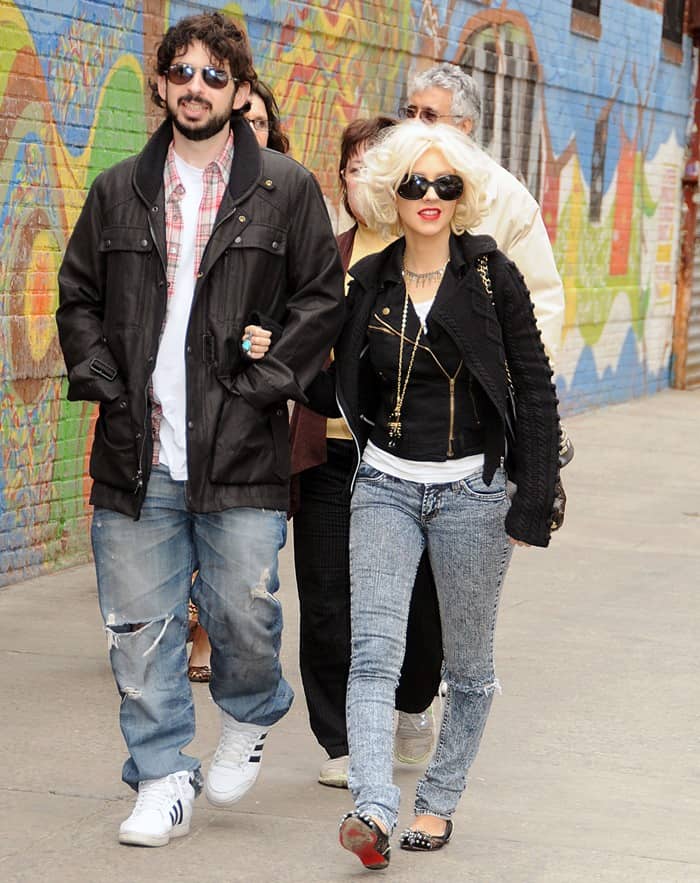 On Mother's Day, May 9, 2010, Christina Aguilera and Jordan Bratman were spotted out and about in Soho