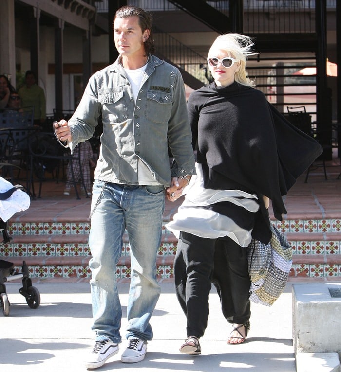 Gwen Stefani and Gavin Rossdale at the park in Malibu with their kids on May 23, 2010