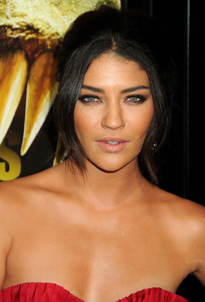 Jessica Szohr radiates in a ruby red Notte by Marchesa dress at the 'Piranha 3D' Los Angeles premiere, Mann's Chinese 6 Theatre, August 18, 2010