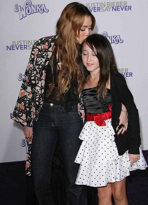 Miley Cyrus with her sister Noah at the Justin Bieber: Never Say Never premiere