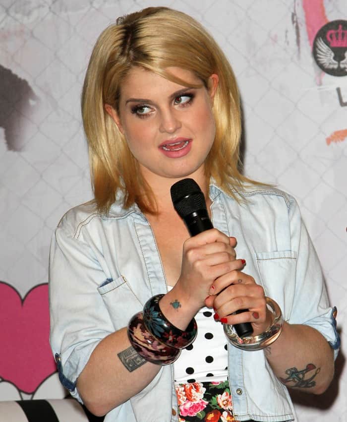 Kelly Osbourne expressed her enjoyment in being the face of the Material Girl brand, highlighting her pleasure in collaborating with Lourdes Maria "Lola" Ciccone Leon, Madonna's daughter, whom she praised for her impressive fashion instinct