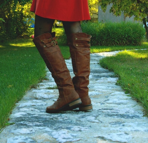 Breanne rocks comfortable flat knee boots