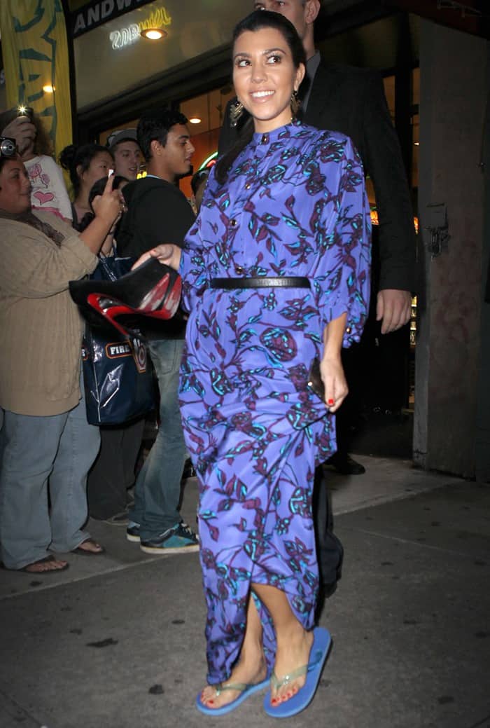 Kourtney Kardashian leaving Clover Nails salon in flip flops in New York City on October 20, 2011