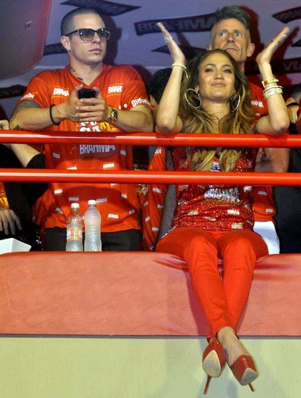 Jennifer Lopez wears her hair down as she attends Brazil's Carnival parade