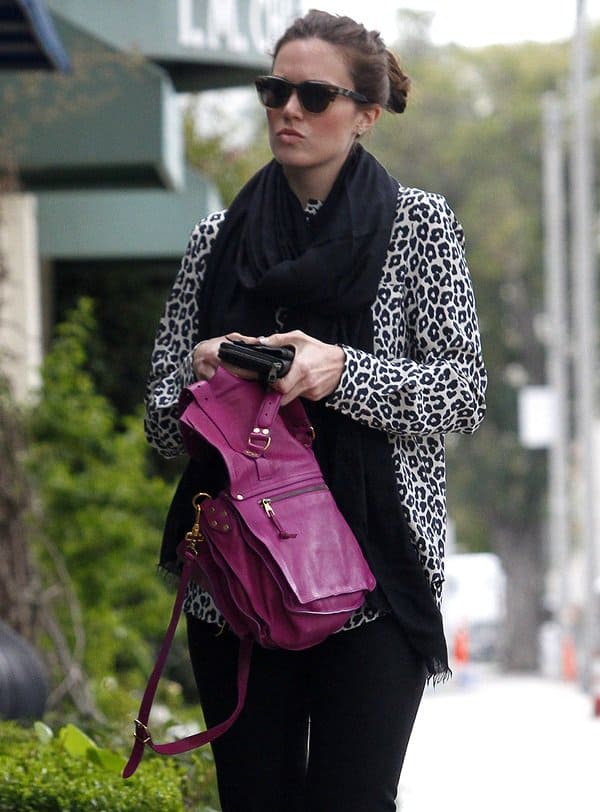 Mandy Moore did some shopping before visiting a Byron & Tracey salon