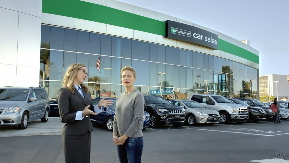 Kristen Bell has played a pivotal role in various advertisements for the American car rental agency Enterprise Rent-A-Car, skillfully showcasing how the company fulfills individuals' transportation requirements