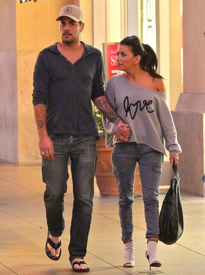 Eva Longoria and Eduardo Cruz shop for cooking books at Barnes & Noble at The Grove Los Angeles