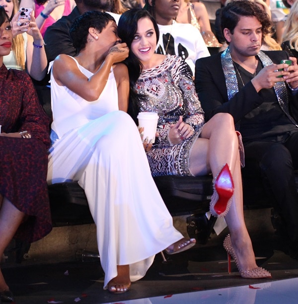 Sitting next to Rihanna, Katy Perry stepped out in Christian Louboutin’s ‘Pigalle’ spiked pumps in nude, perfectly complementing her intricately designed body-hugging dress by Emilio Pucci