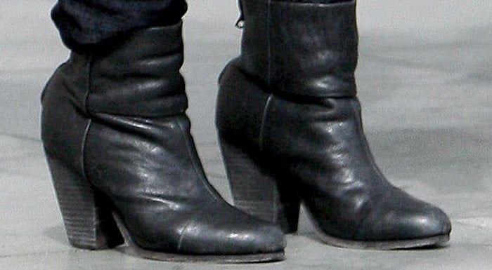 Rag & Bone's 'Newbury' Are Isla Fisher's Go-to Boots This Fall