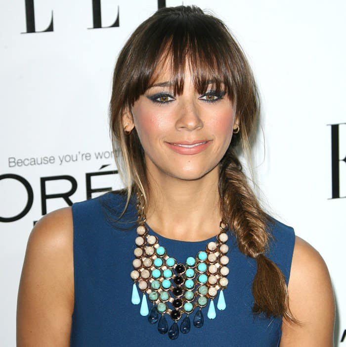 Rashida Jones wearing a statement-making Dannijo 'Medine' bib necklace, adding a bold touch to her ensemble at the ELLE Women in Hollywood celebration