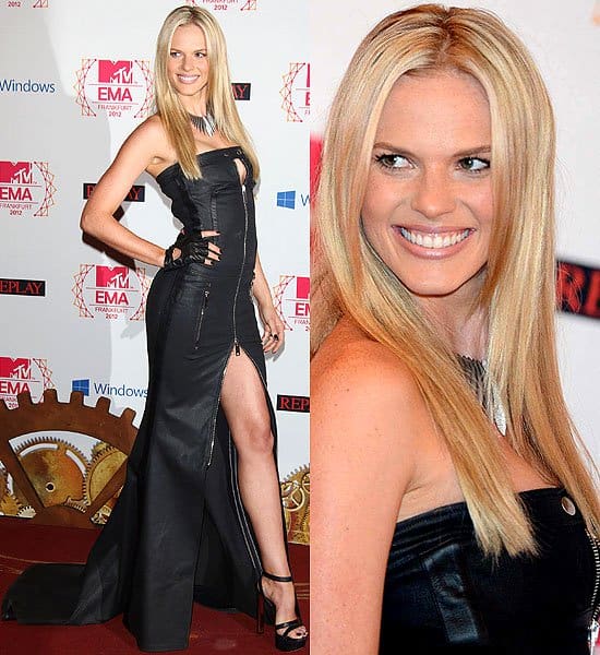 Anne V looked amazing in a custom-made black zippered dress by Replay