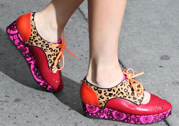 Carly Rae Jepsen adds height with flatforms from Shoes of Prey
