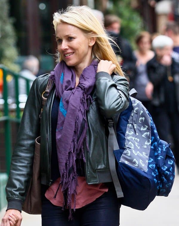 Naomi Watts proves a splash of color is all you need to turn heads, even on a casual school run