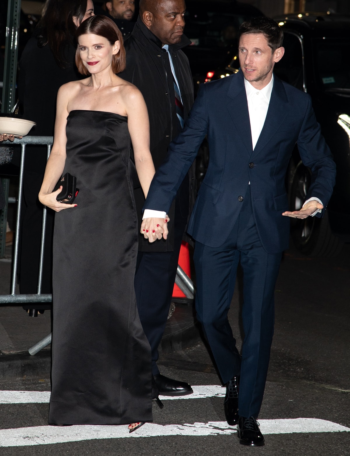 Jamie Bell, with a height of 5 feet 7 inches (170.2 cm), and Kate Mara, who stands at 5 feet 2 inches (157.5 cm), arrive for The 2023 Gotham Awards