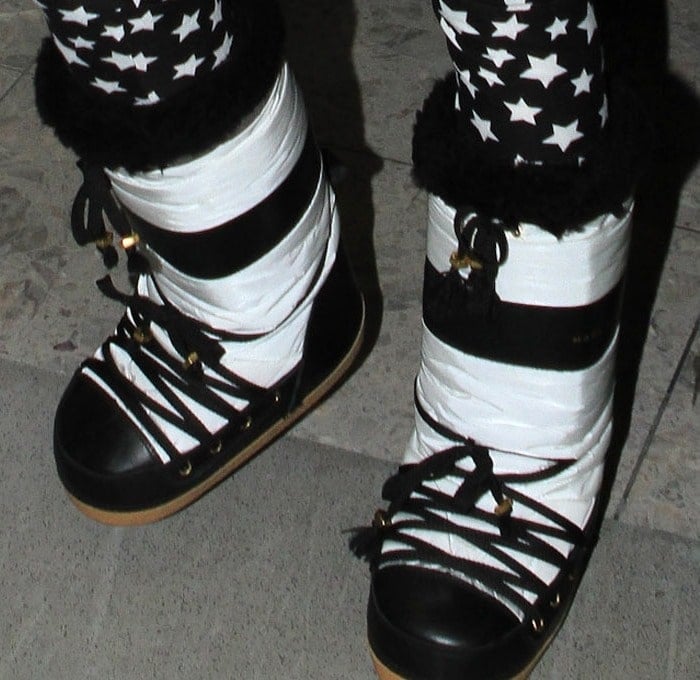 Nicki minaj clearance moon boots
