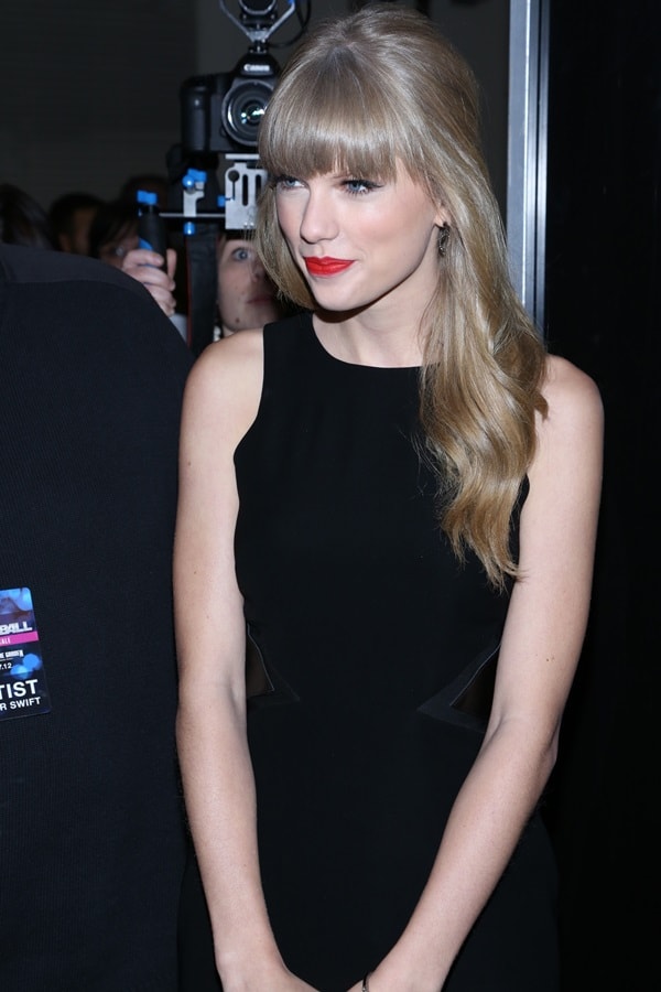 Adorning a dress from David Koma's Spring 2013 collection, Taylor Swift embodied the epitome of understated elegance