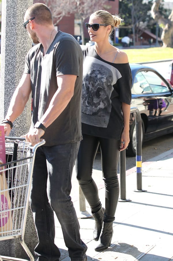 Heidi Klum and boyfriend, Martin Kristen go grocery shopping together