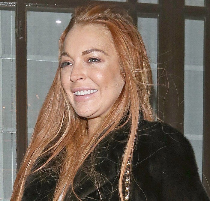 Lindsay Lohan left Dorchester hotel and headed for C London on December 30, 2012