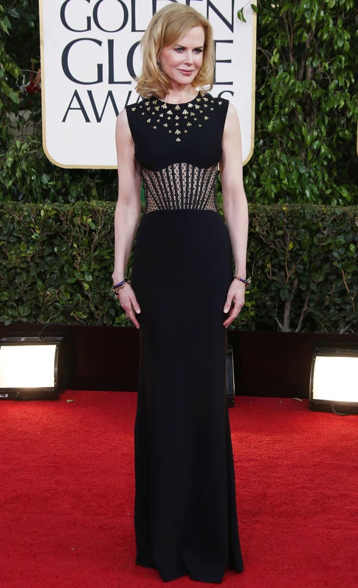 Full-length view of Nicole Kidman's exquisite Alexander McQueen dress, radiating elegance at the Golden Globe Awards